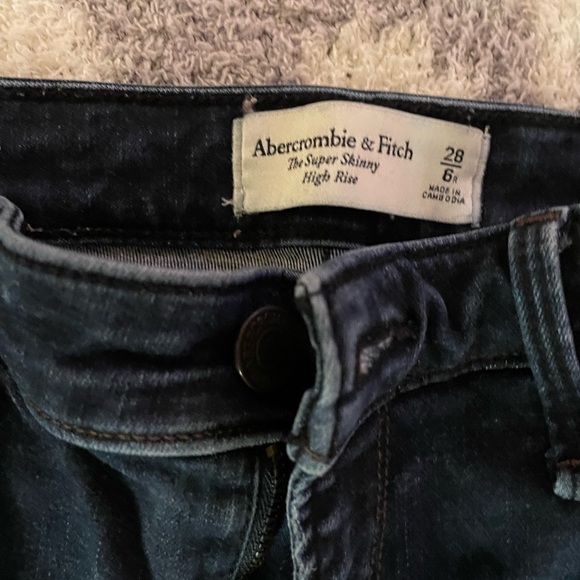 Jeans - Picture 2 of 3